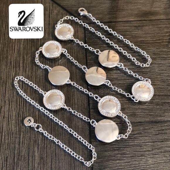 Vintage Jewelry - Swarovski Silvertone Crystal Disc Rhinestone Station Necklace